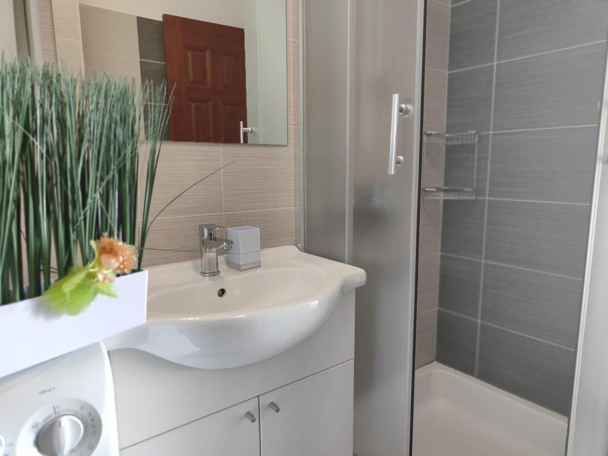 Apartmani Nada Mustapic 布雷拉 外观 照片